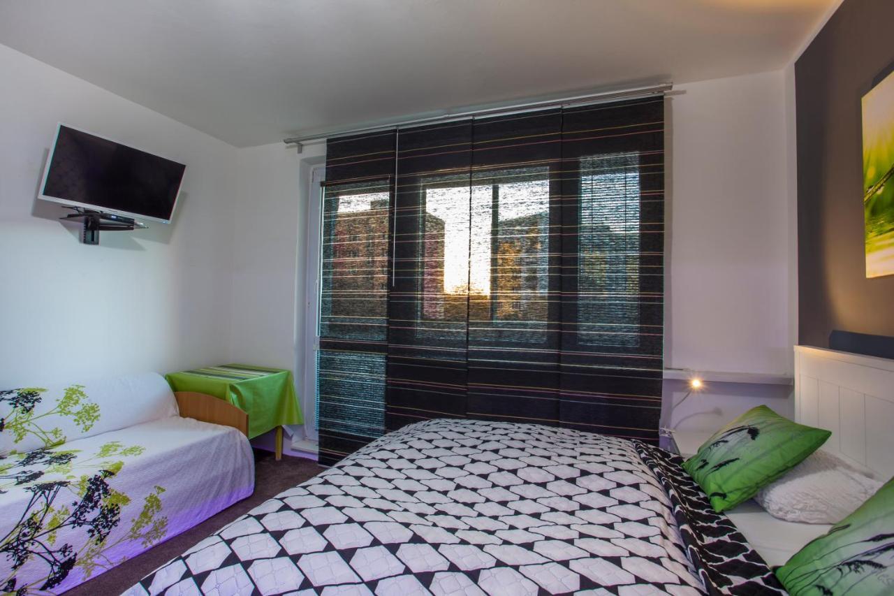 Studio Apartment Petrzalka Air-Conditioned 24H Check-In Μπρατισλάβα Εξωτερικό φωτογραφία